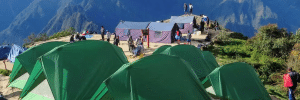 camping la țară accesibil pentru turiști